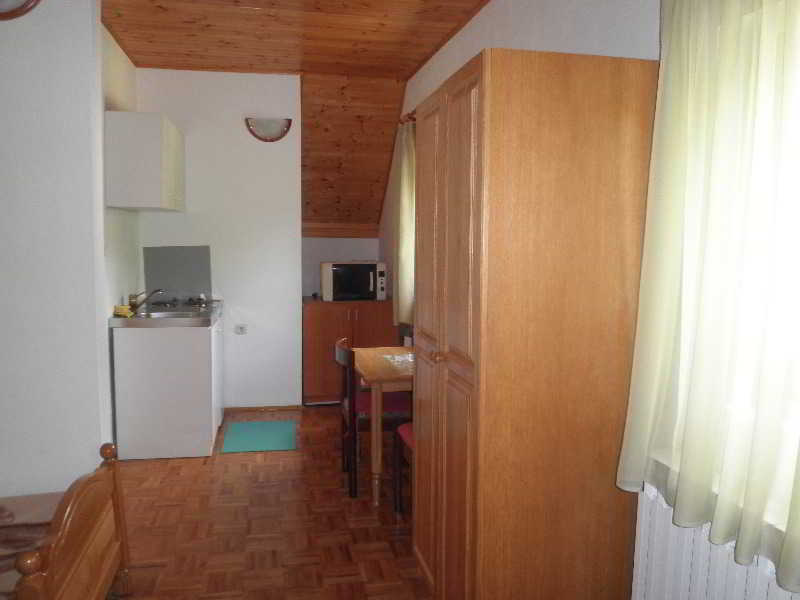 House Lucija Hotel Poljanak Exterior photo